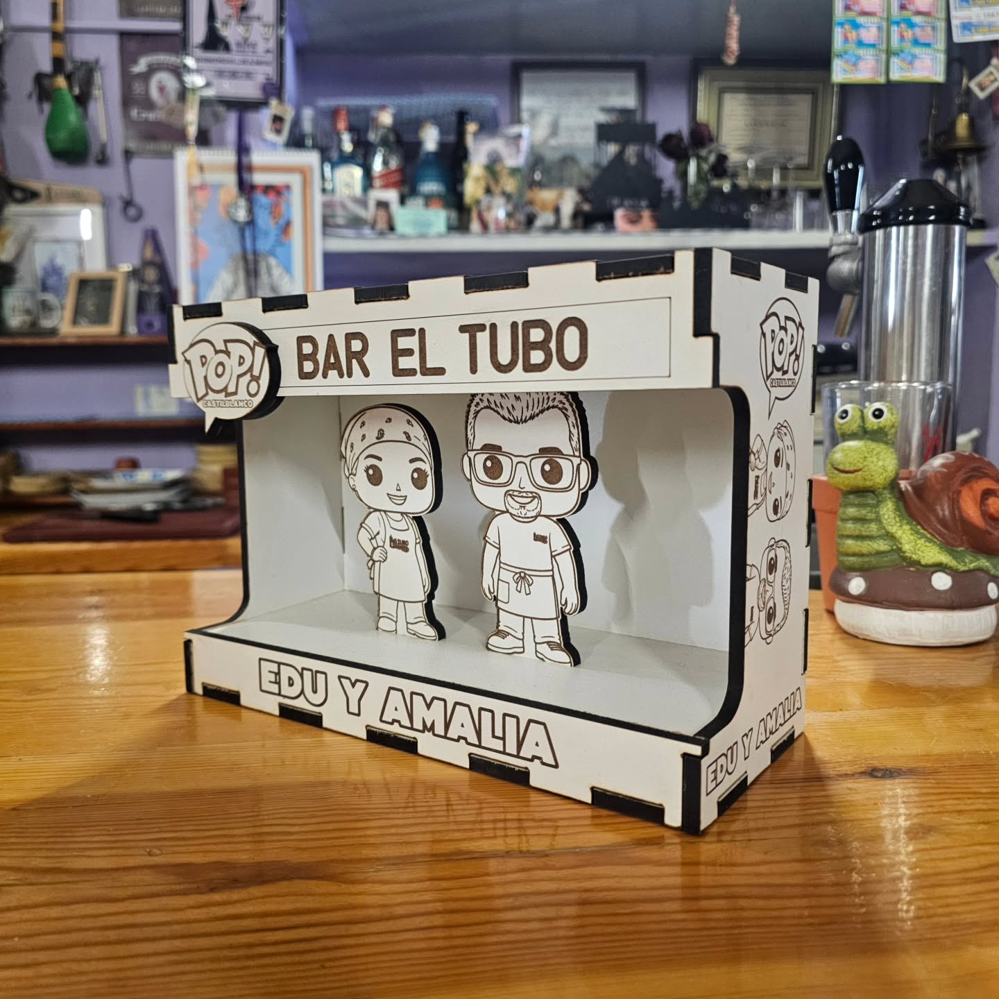 Detalle MiniTú Edu y Amalia Bar El Tubo